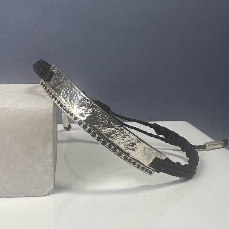 Οι Φυσικές Πέτρες στα Κοσμήματα: Διαχρονική Ομορφιά & Συμβολισμός

